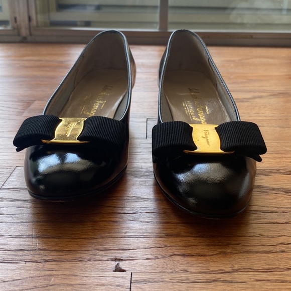 Salvatore Ferragamo Black Leather size 5 - Picture 10 of 11